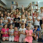 Bibliowakacje 2017 - dzień X warsztaty rękodzieła - witraże, zakończenie zajęć